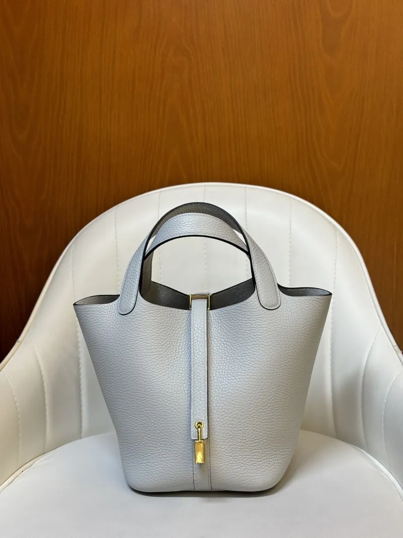 Hermes Shopping Bags-49