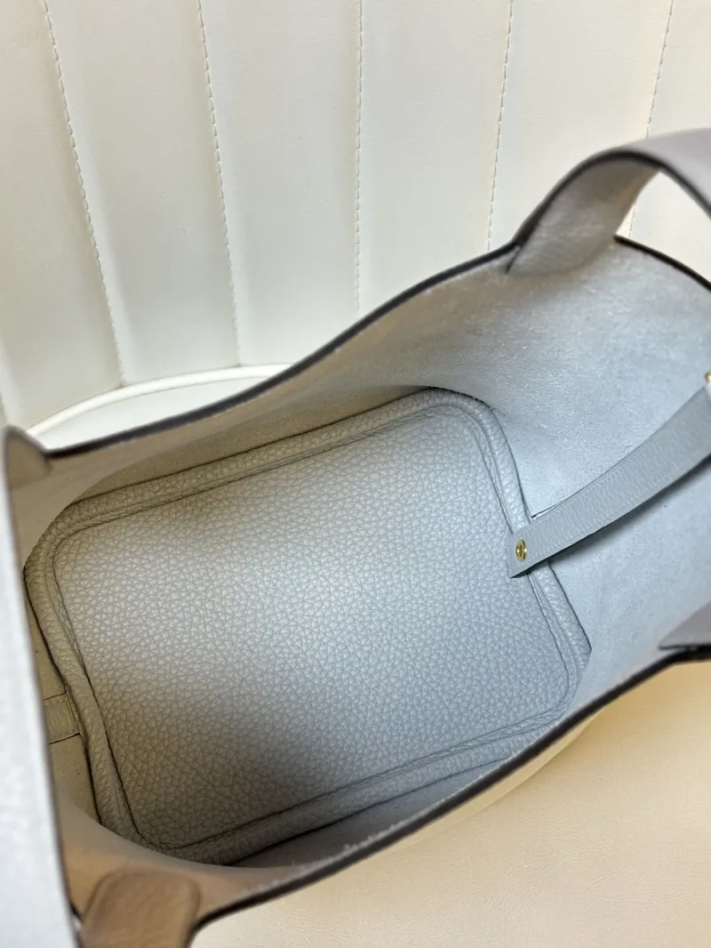 Hermes Pale Blue Leather Bucket Handbag - Image 7