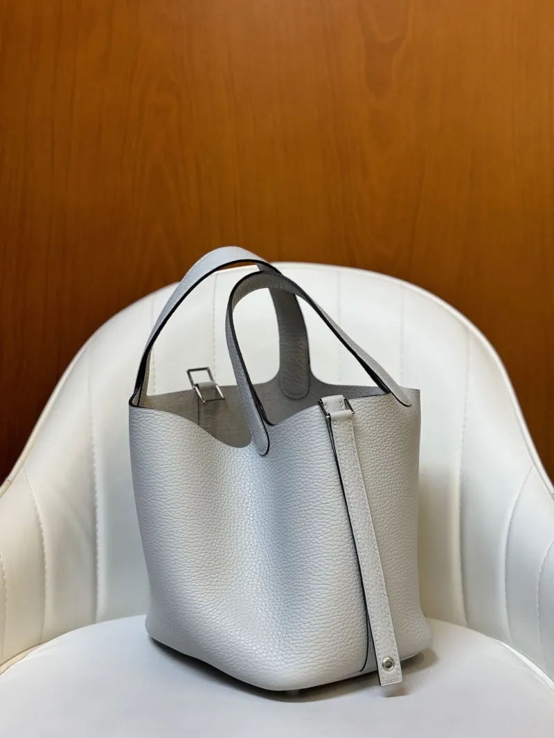 Hermes Light Gray Leather Bucket Shopping Bag 50 - Image 4