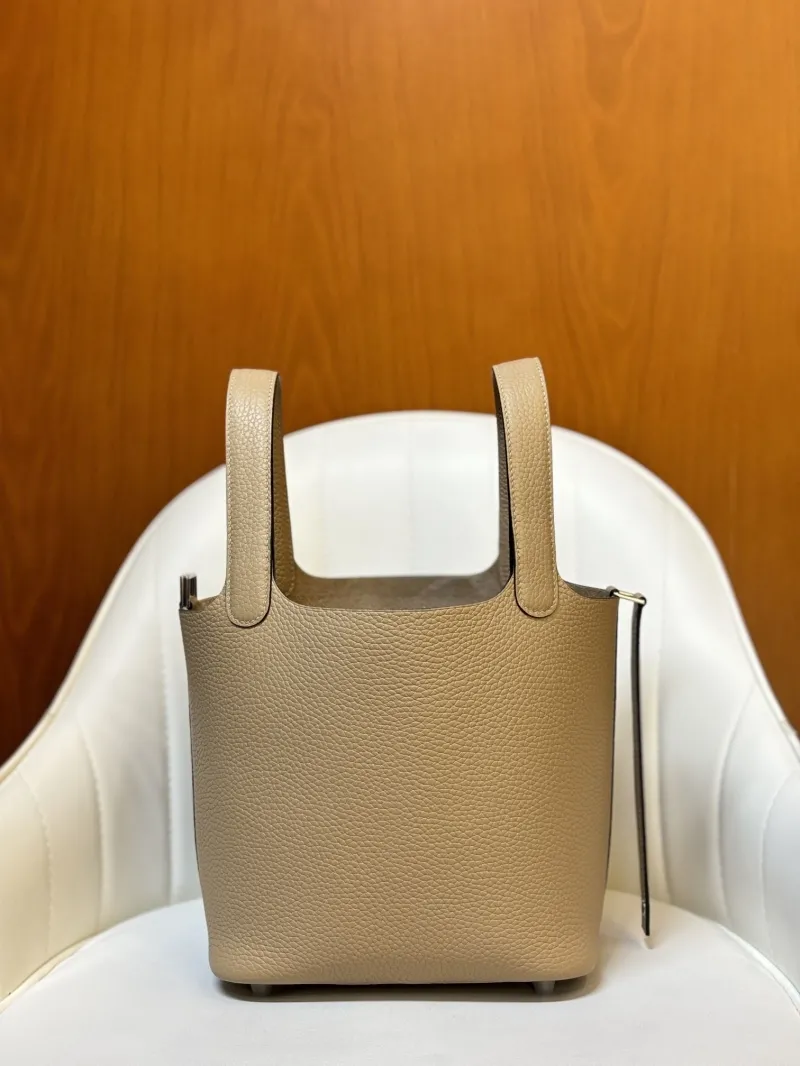 Hermes Shopping Bags-59