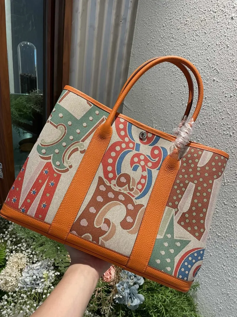 Hermes Shopping Bags-61