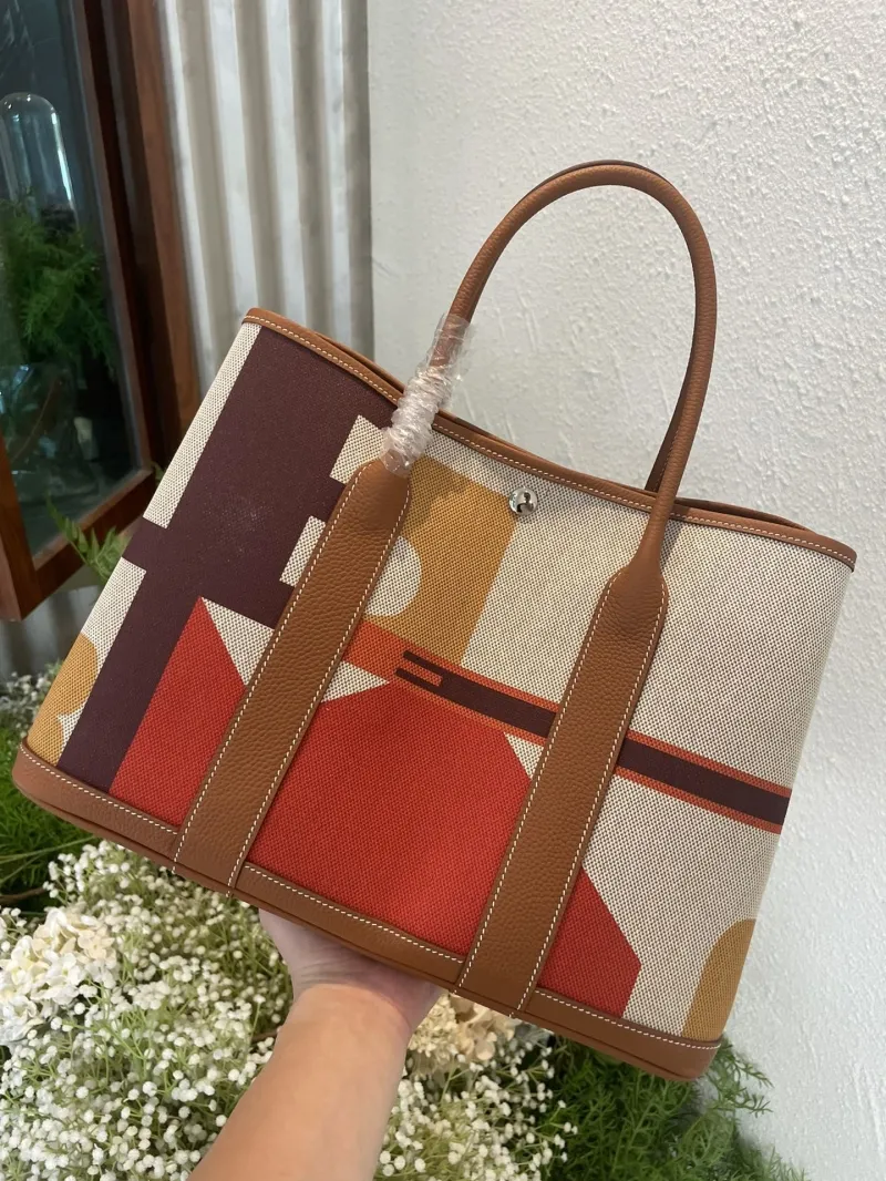 Hermes Geometric Canvas Tote Bag 65 - Image 4