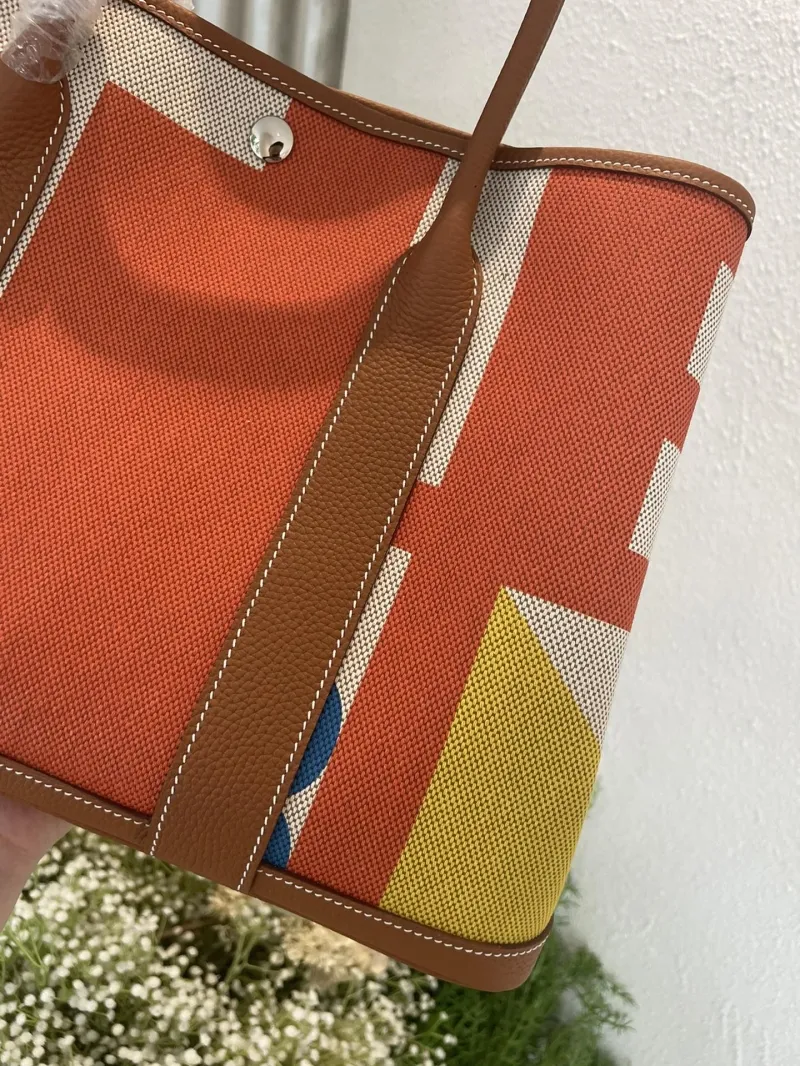 Alternative view of Hermes Shopping Bags-66