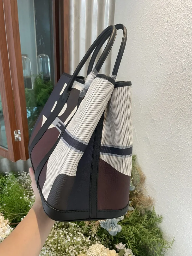 Hermes Geometric Pattern Canvas Tote Bag - Image 3