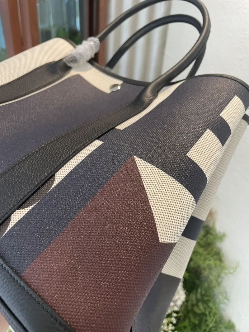 Hermes Geometric Pattern Canvas Tote Bag - Image 5