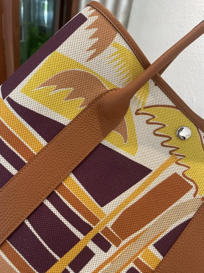 Alternative view of Hermes Shopping Bags-68