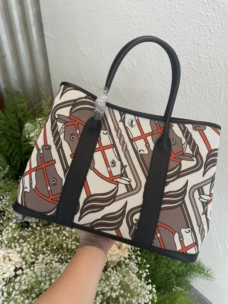 Hermes Shopping Bags-70