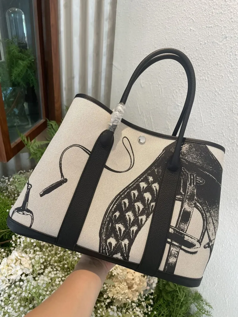 Hermes Shopping Bags-71