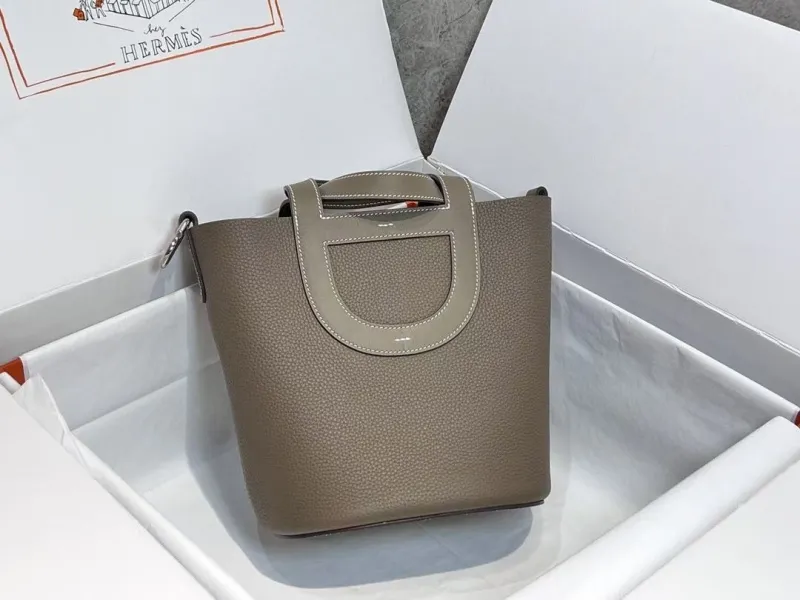 Alternative view of Hermes Shopping Bags-78