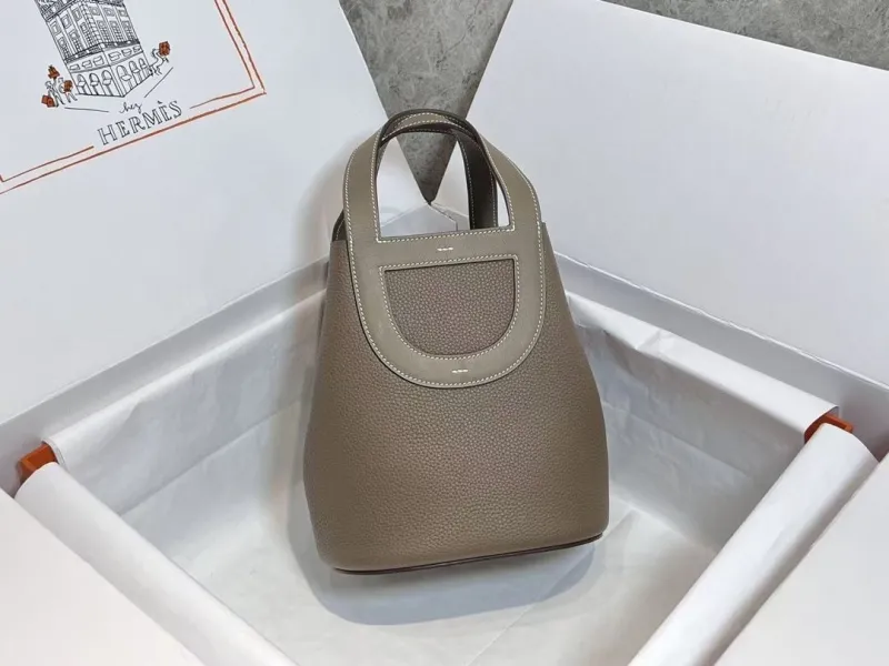 Alternative view of Hermes Shopping Bags-79