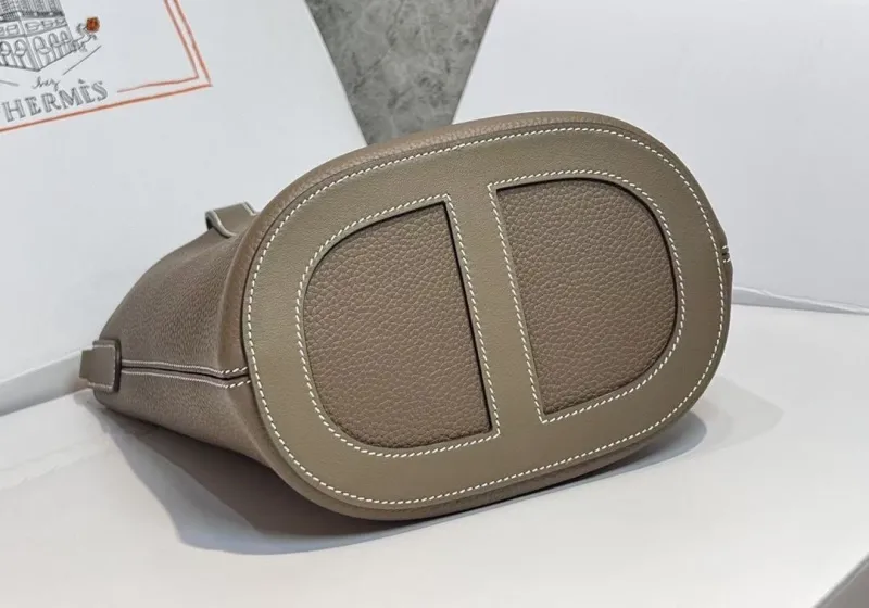 Hermes Taupe Leather Bucket Bag - Image 8