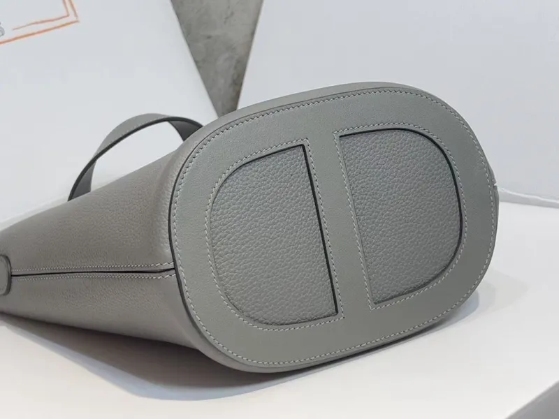 Hermes Gray Leather Bucket Tote Bag - Image 7
