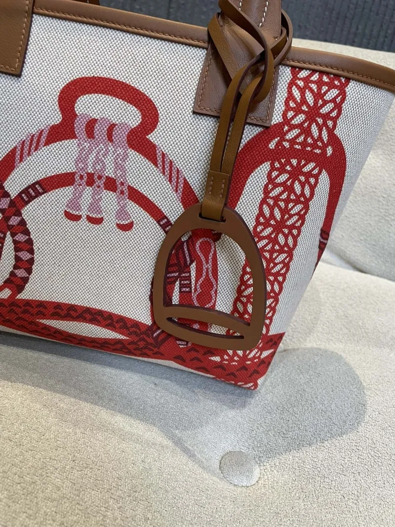 Alternative view of Hermes Shopping Bags-90