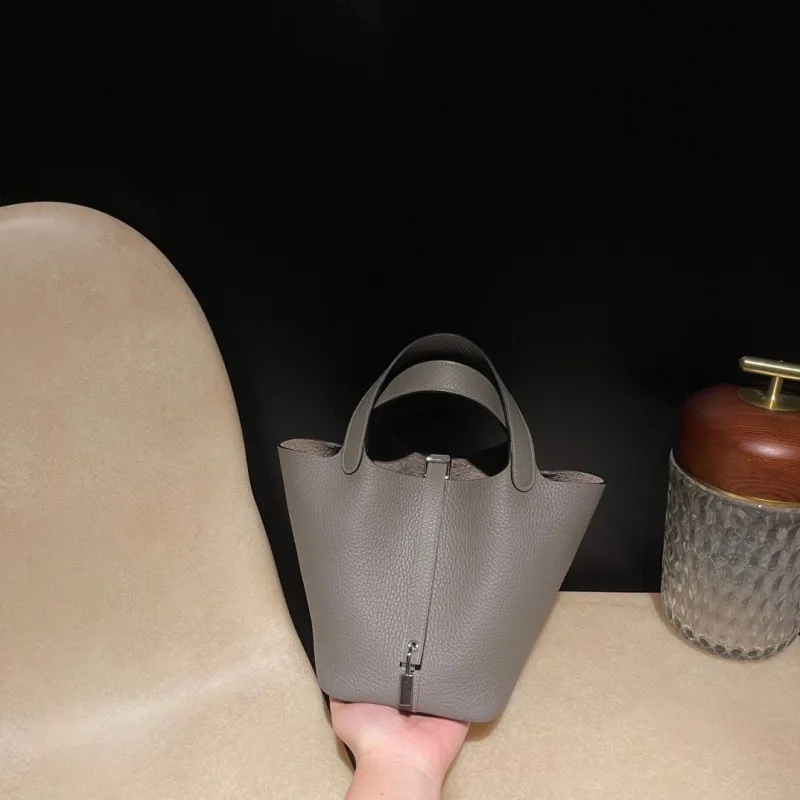Hermes Shopping Bags-93