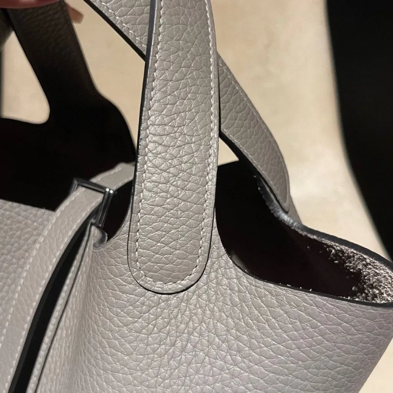 Alternative view of Hermes Shopping Bags-93