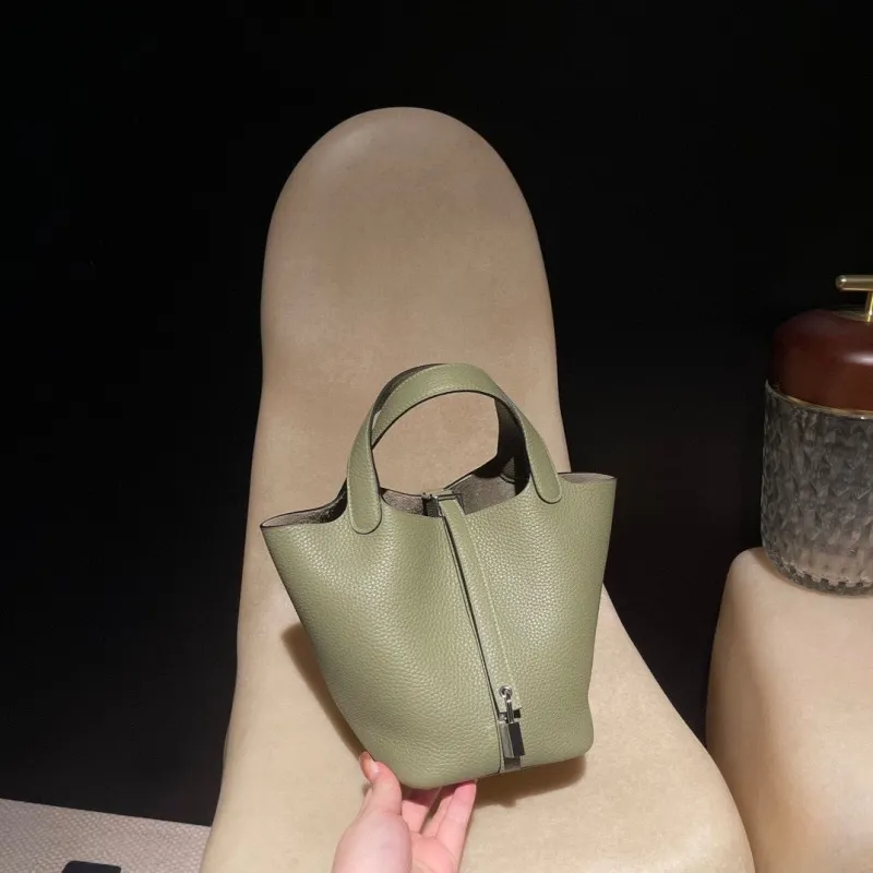 Hermes Shopping Bags-94