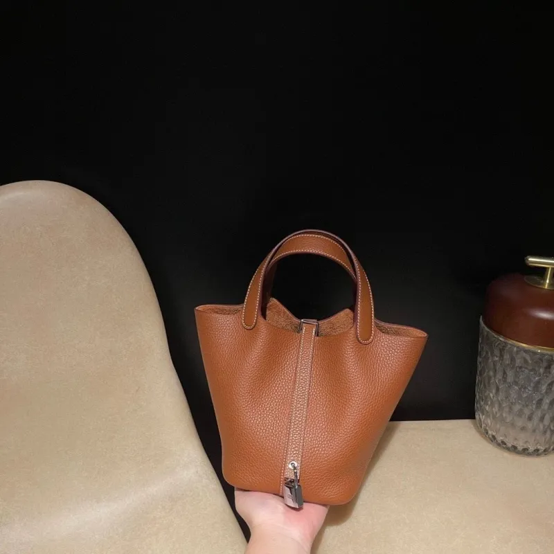 Hermes Shopping Bags-96