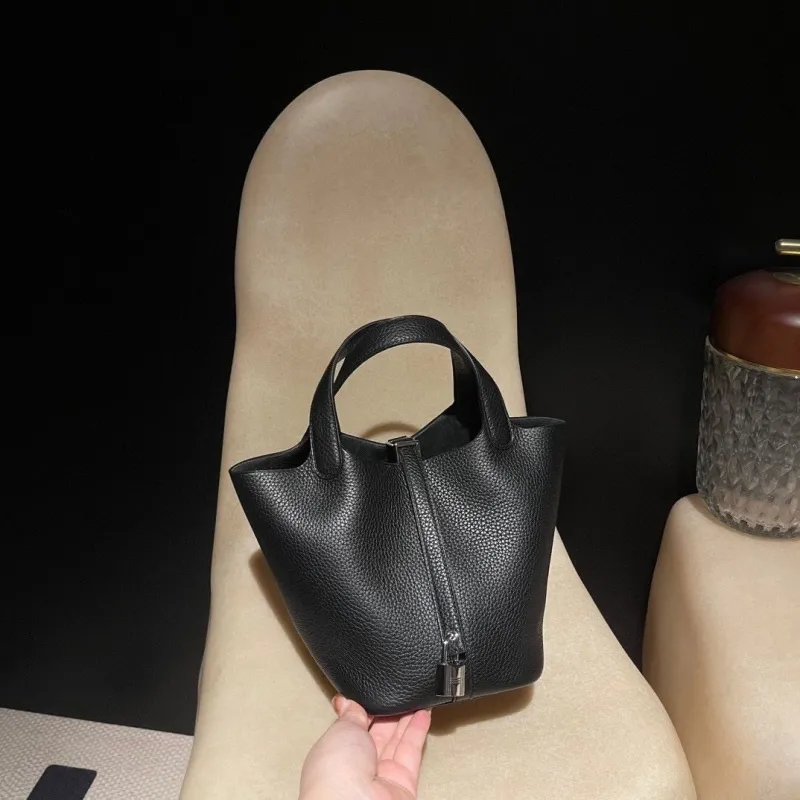 Alternative view of Hermes Shopping Bags-98