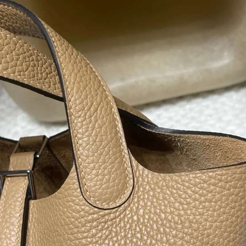 Alternative view of Hermes Shopping Bags-102