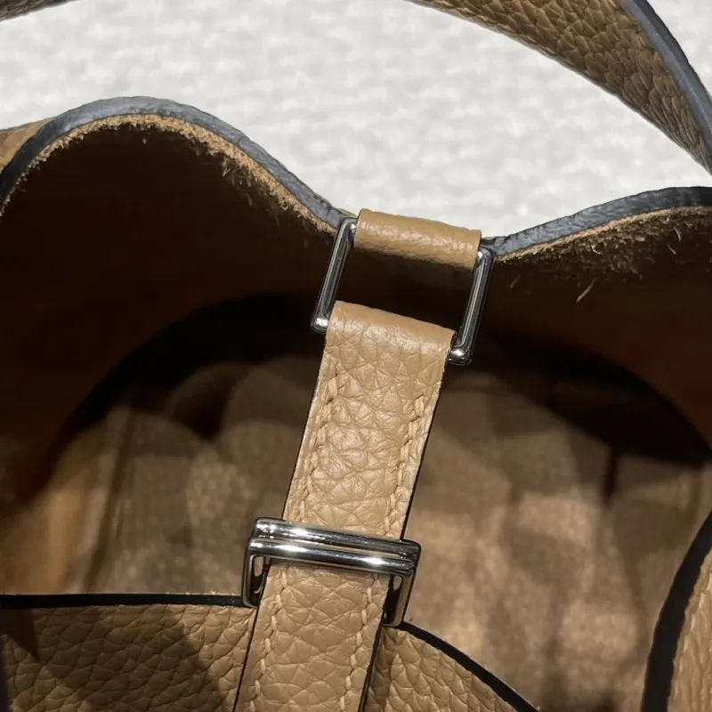 Hermes Tan Leather Bucket Handbag - Image 3