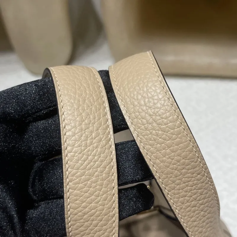 Hermes Beige Leather Bucket Shopping Bag 106 - Image 4