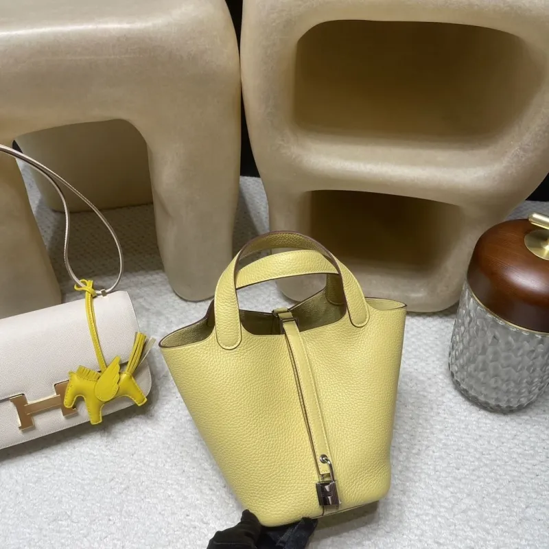 Alternative view of Hermes Shopping Bags-107