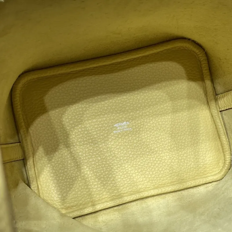 Hermes Light Yellow Leather Bucket Bag 107 - Image 5