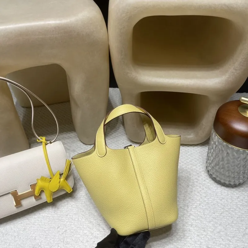 Hermes Light Yellow Leather Bucket Bag 107 - Image 7