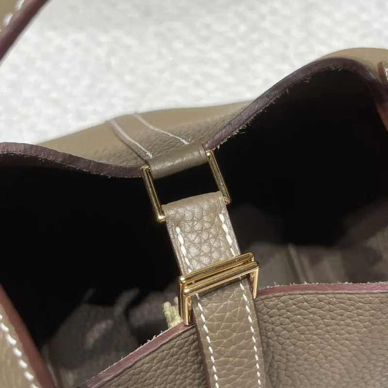 Hermes Taupe Leather Bucket Bag 109 - Image 4