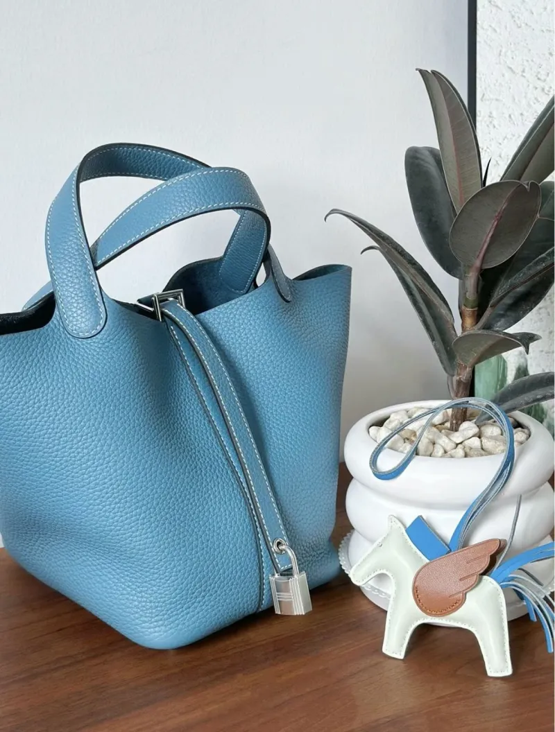 Hermes Blue Leather Bucket Handbag - Image 4