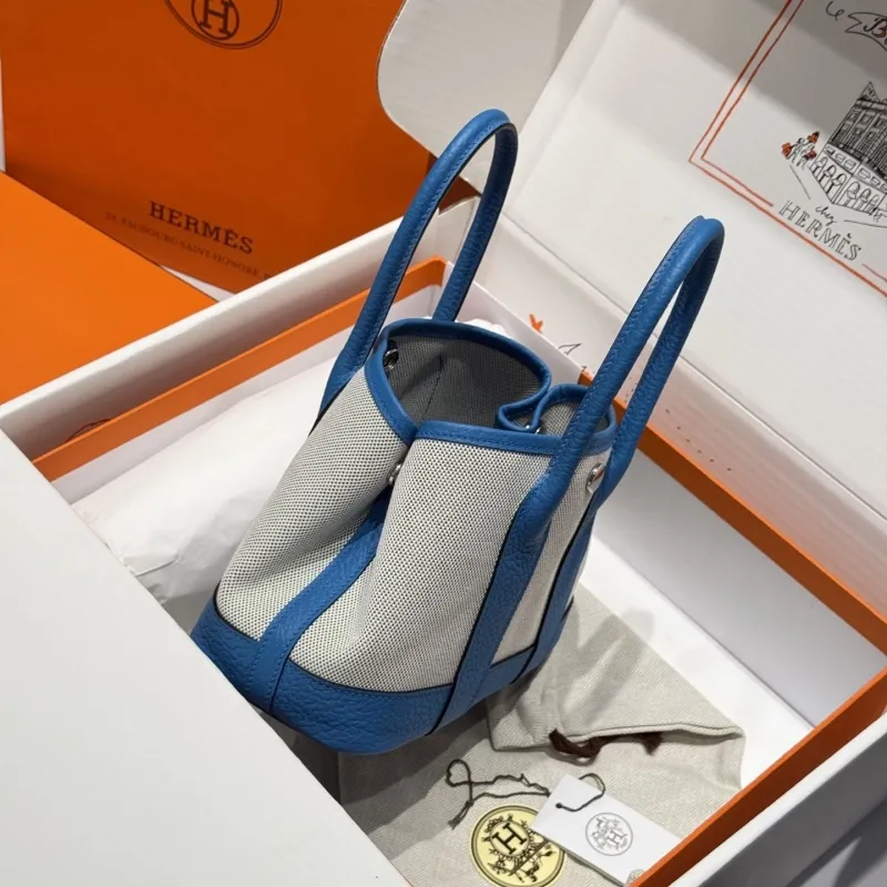 Alternative view of Hermes Shopping Bags-115