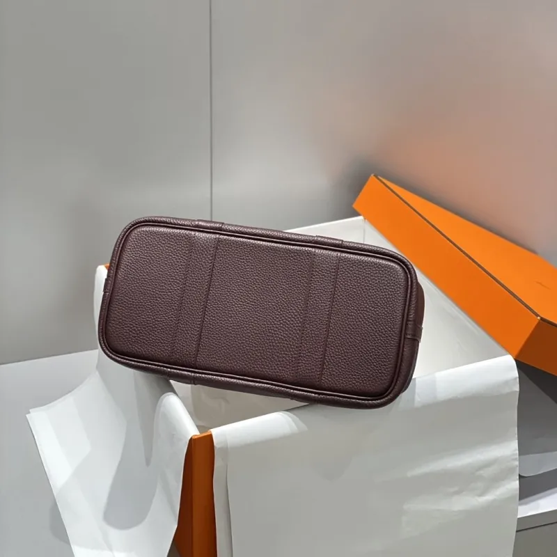 Hermes Dark Brown Leather Tote Bag - Image 4