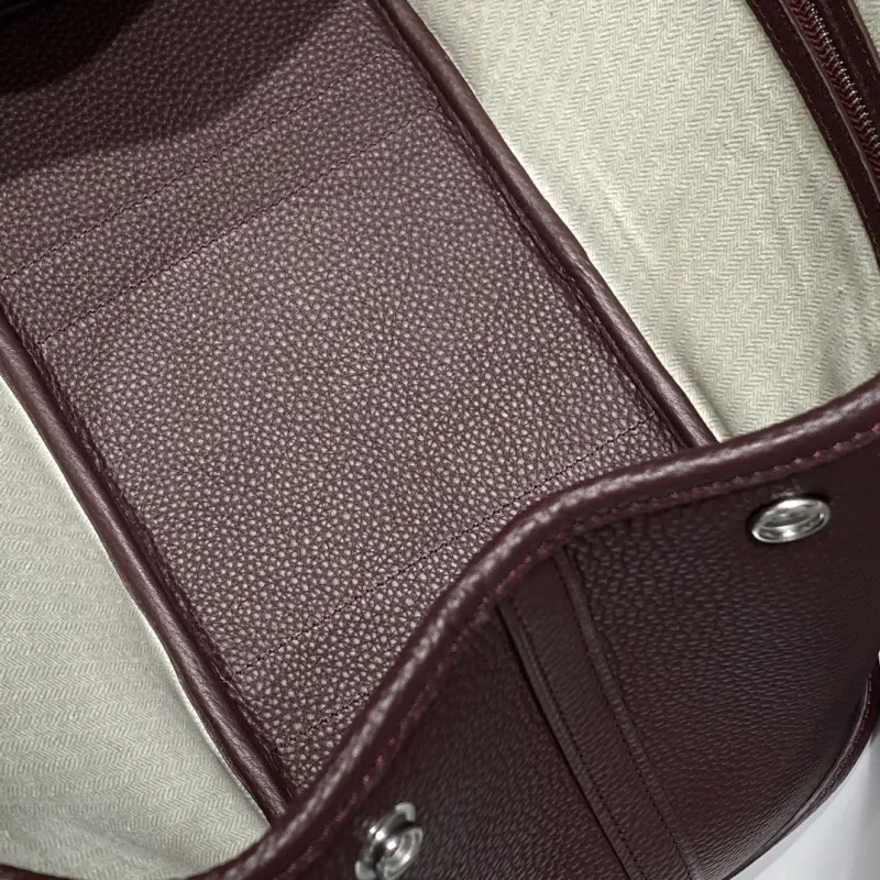 Hermes Dark Brown Leather Tote Bag - Image 9