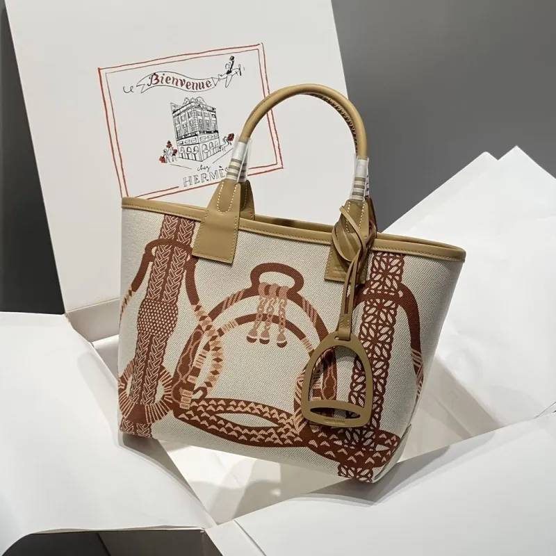 Alternative view of Hermes Shopping Bags-121