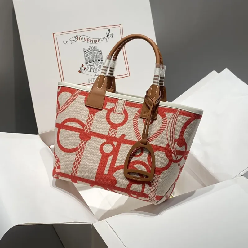 Alternative view of Hermes Shopping Bags-123