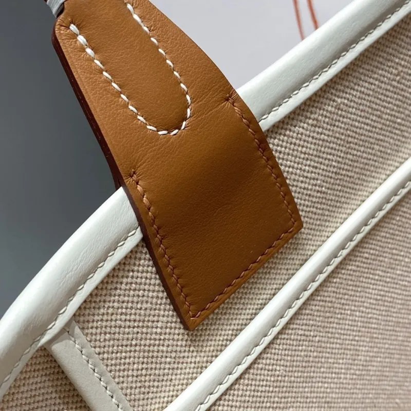 Hermes Beige Red Canvas Tote Bag - Image 7