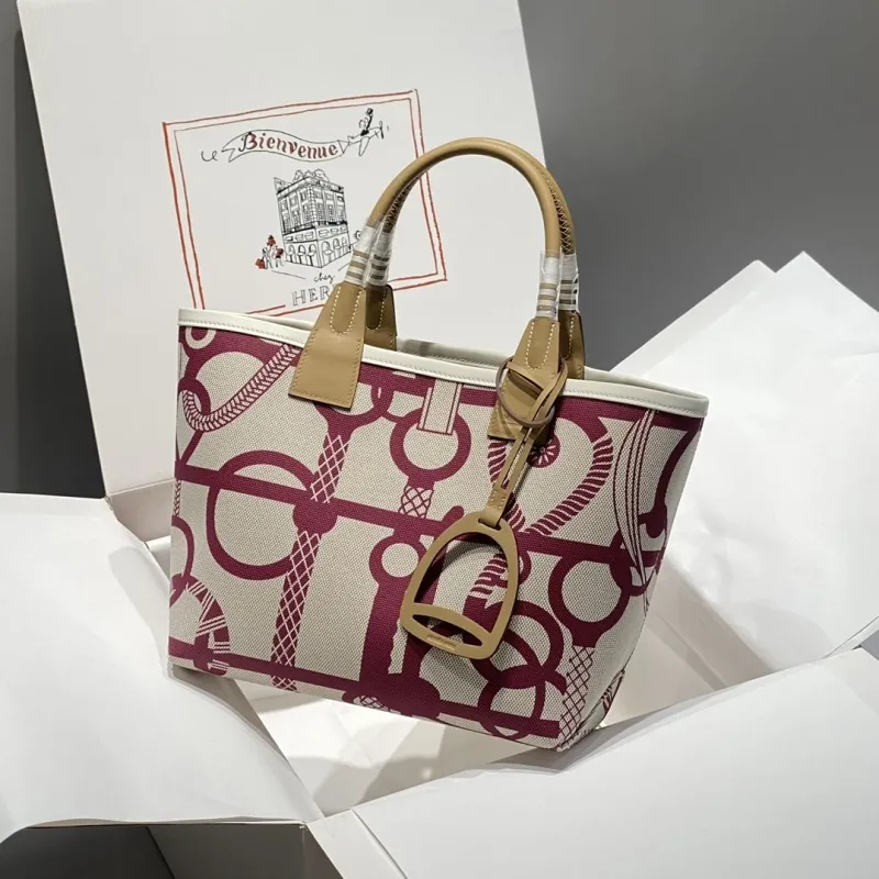 Alternative view of Hermes Shopping Bags-127