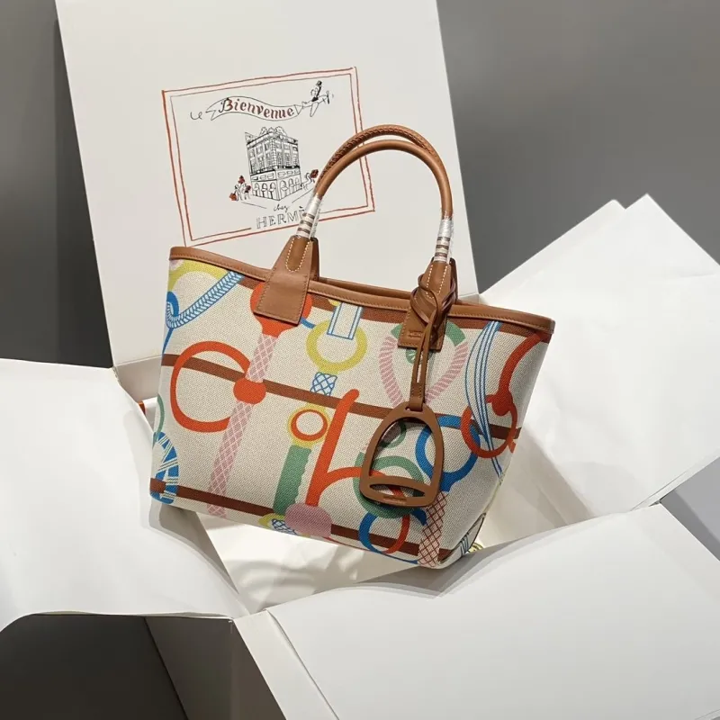 Alternative view of Hermes Shopping Bags-128