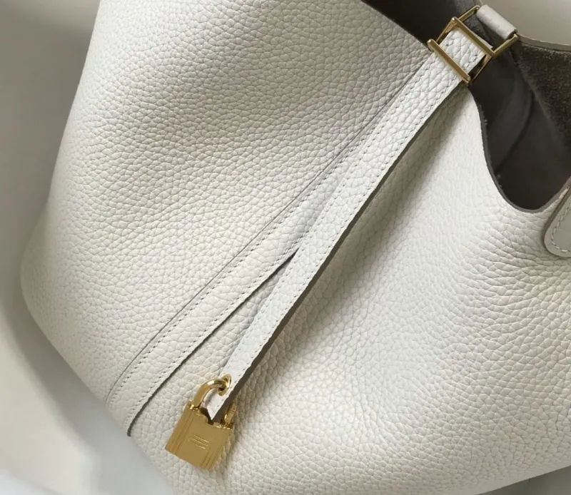 Hermes Off-White Leather Bucket Tote Bag - Image 6