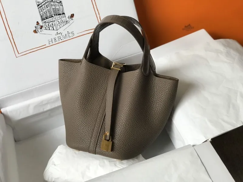 Hermes Shopping Bags-136