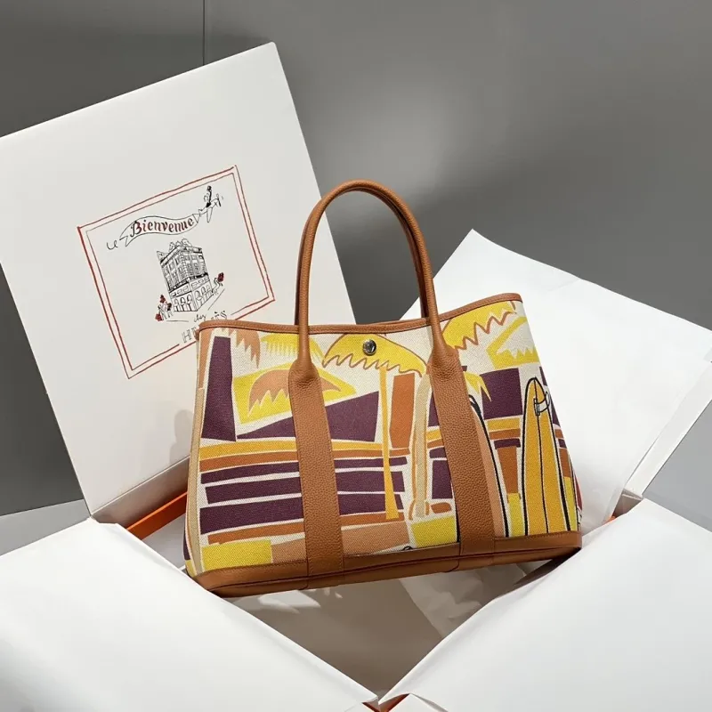 Alternative view of Hermes Tropical Print Tote Bag 142
