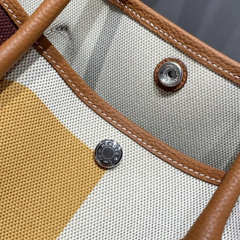 Hermes Multicolor Canvas Tote Bag 143 - Image 8
