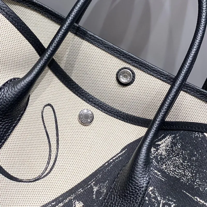Hermes 145 Cream Black Canvas Tote Bag - Image 4