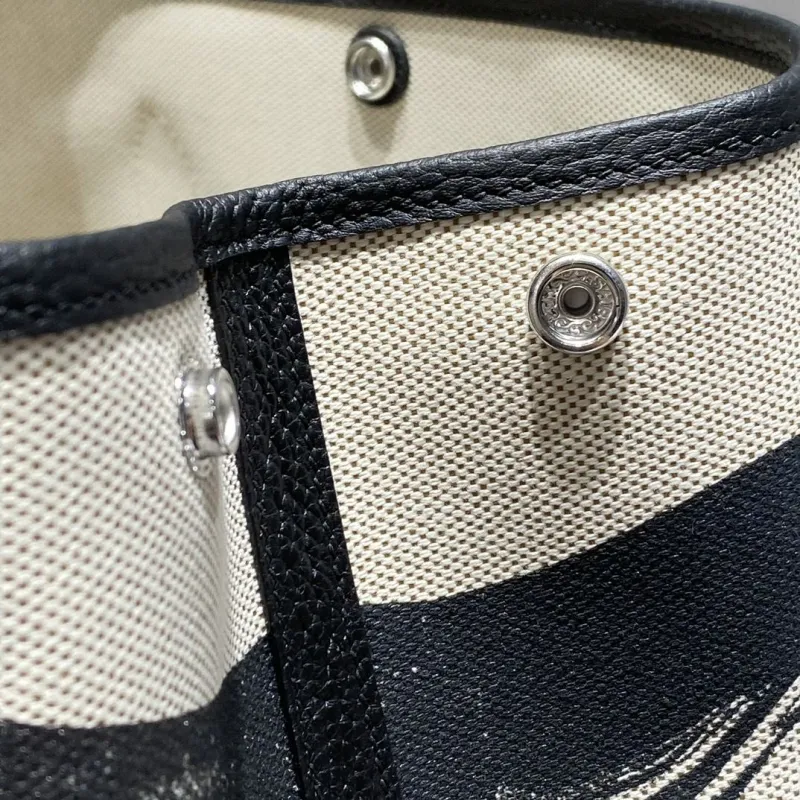 Hermes 145 Cream Black Canvas Tote Bag - Image 5