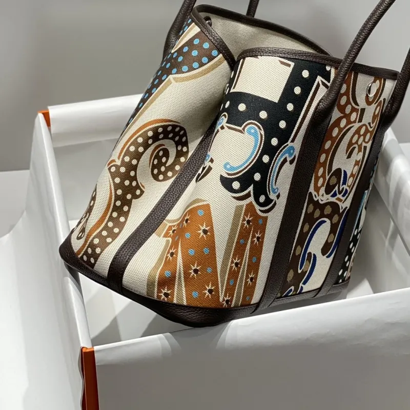 Alternative view of Hermes Multicolor Print Tote Bag 147