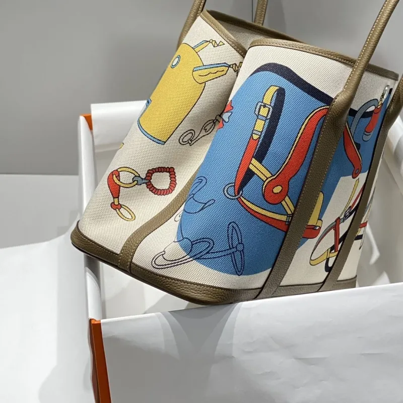 Alternative view of Hermes Printed Canvas Tote Bag 150 Beige