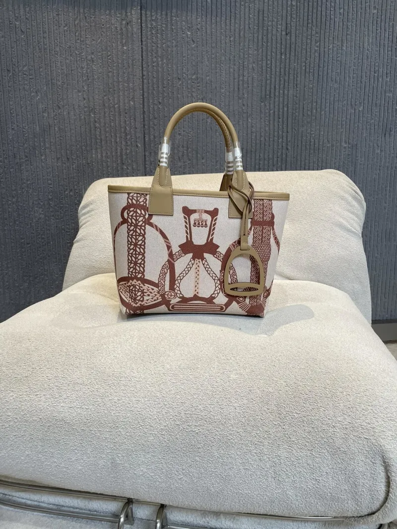 Hermes Beige Brown Pattern Tote Bag 151