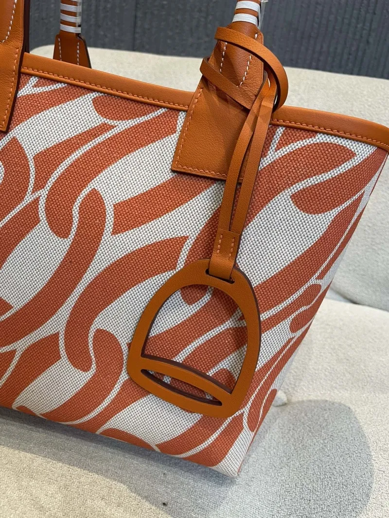 Alternative view of Hermes Orange White Canvas Tote Bag 157
