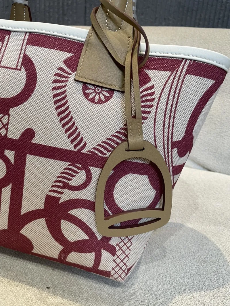 Alternative view of Hermes Maroon Pattern Canvas Tote Bag 158