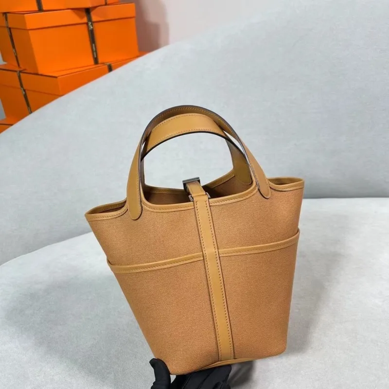 Hermes Tan Bucket Handbag 161 - Image 4